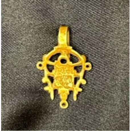 Gold Pendant with beautiful 1ct garnet stone, 4.2 grams of 22k gold. Most likely shipwreck, Grade VF, Date 1650-1750. #GP23-231752